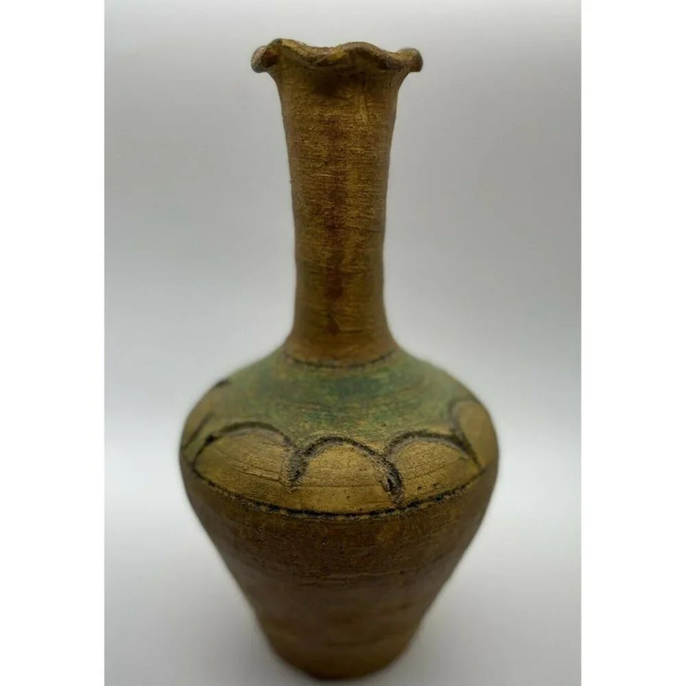 Teraccotta Vase 10.5” Painted Primitive Scored Scalloped Edge green Designs Boho